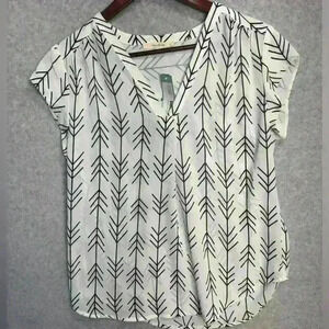 NWT FUN2FUN Sz S Lillian V Neck Blouse Stitch Fix Sheer Lightweight Arrow Print